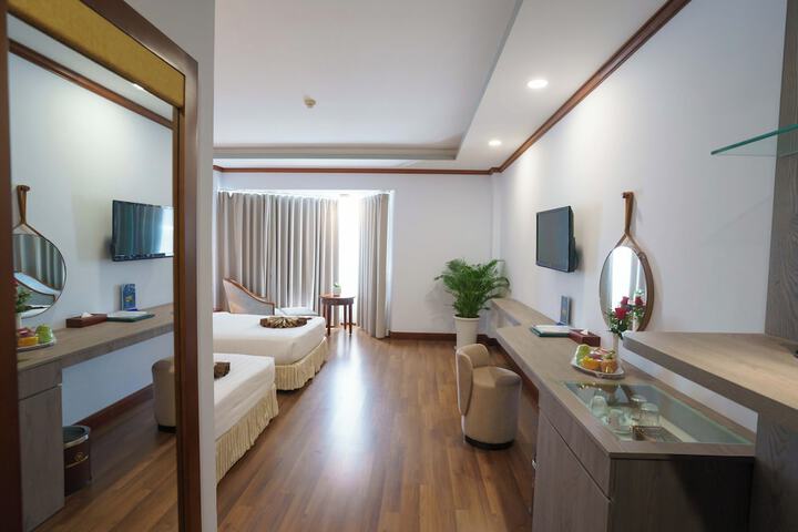 Room 8 of 67