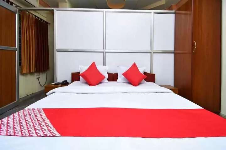 Room 10 of 29