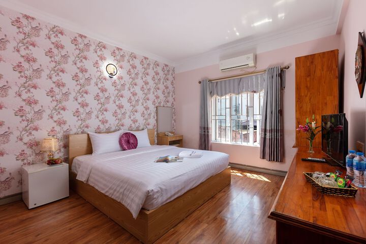 Room 9 of 55
