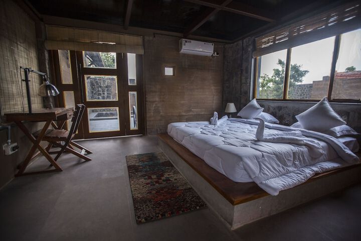 Room 7 of 44