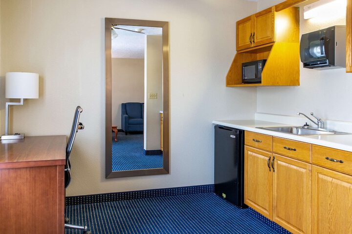 Room 19 of 46