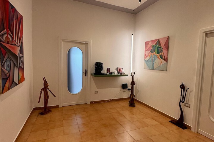 Room 9 of 36