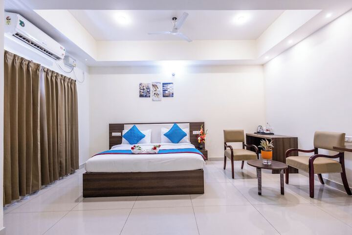 Room 8 of 35