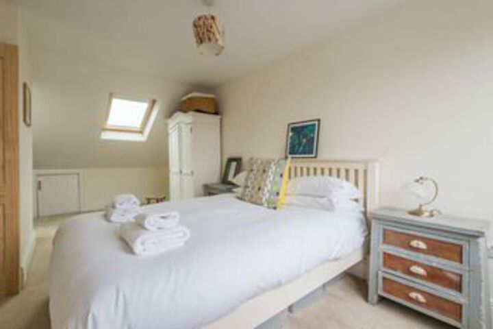 Room 12 of 34