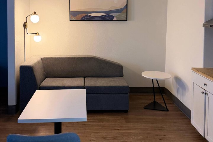 Room 69 of 112