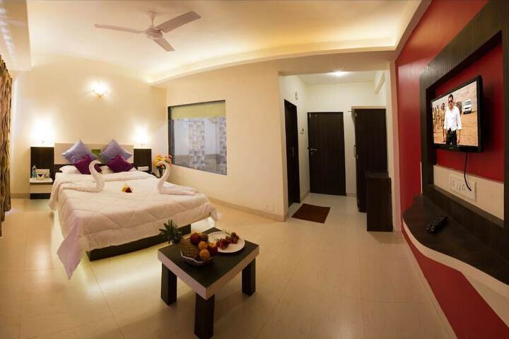 Room 3 of 35