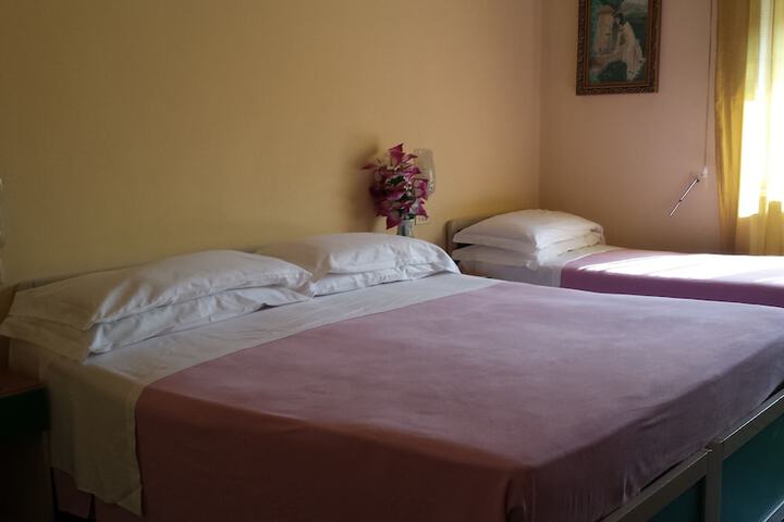 Room 18 of 31