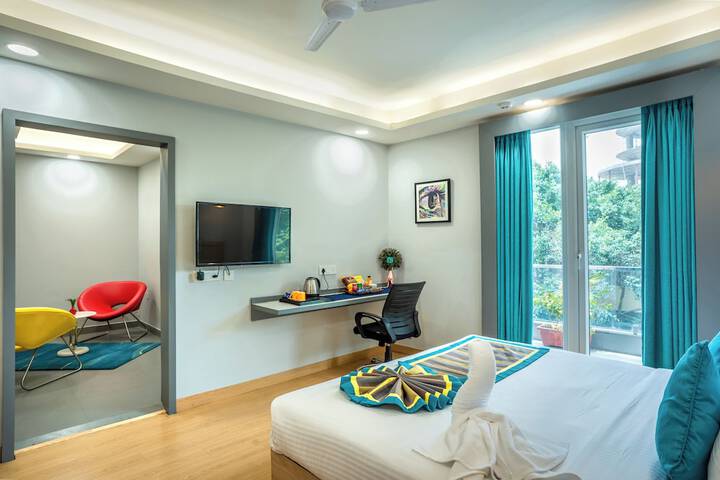 Room 2 of 8
