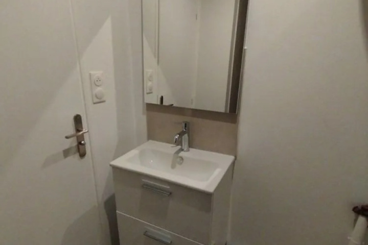 Room 7 of 15