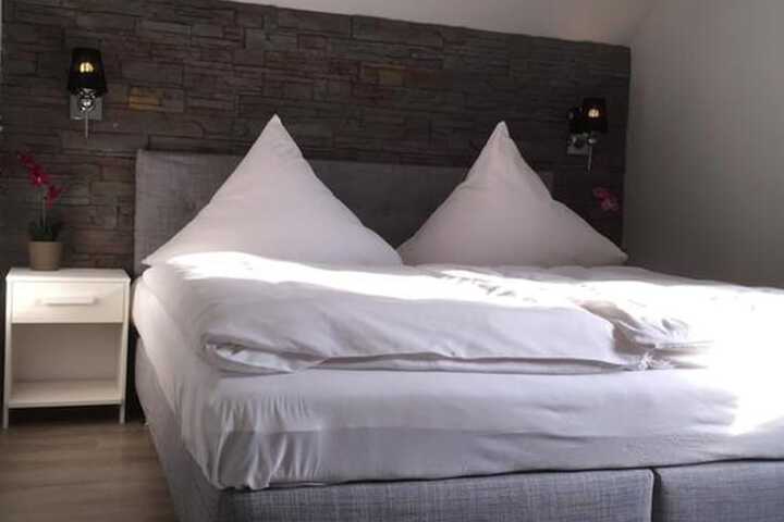 Room 2 of 23