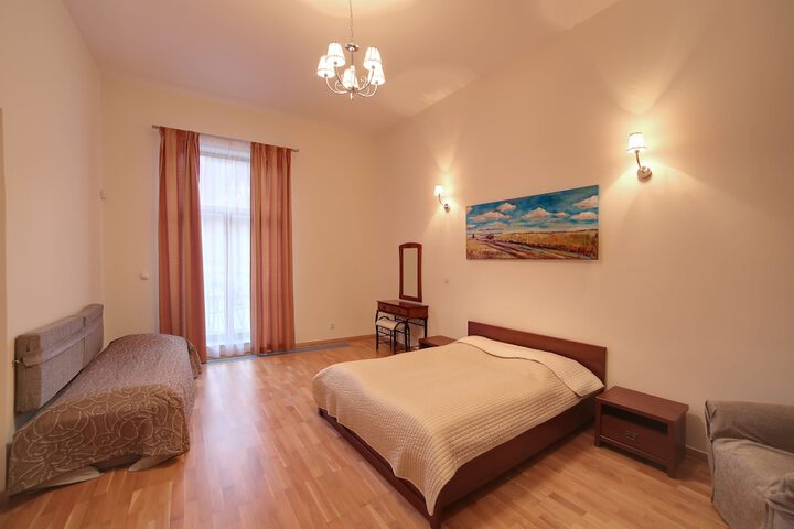 Room 12 of 51