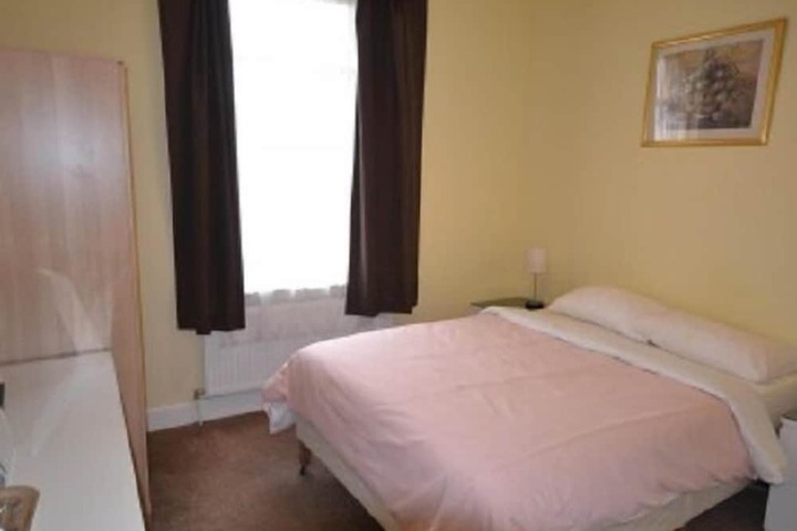 Room 5 of 29