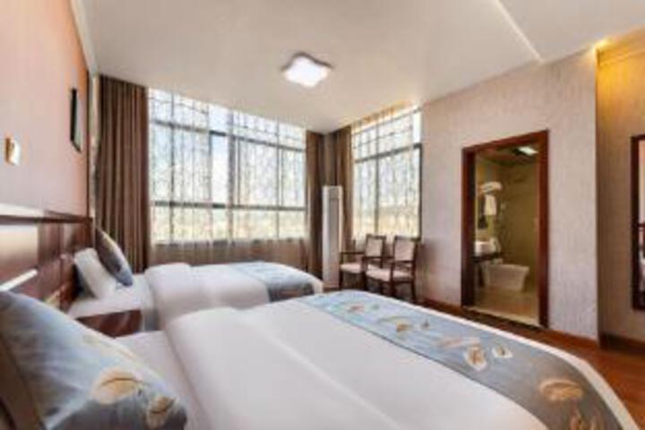 Room 8 of 8