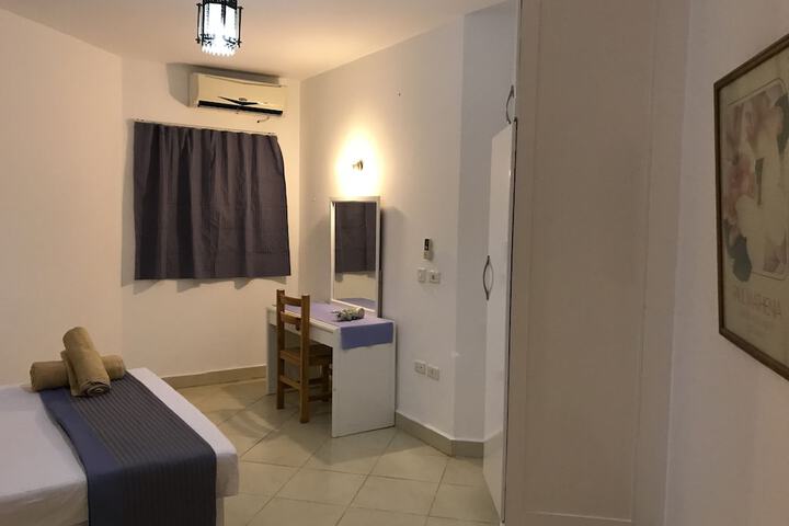 Room 25 of 126