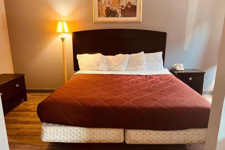 Traditional Double Room 2 Queen Beds (6 of 11)
