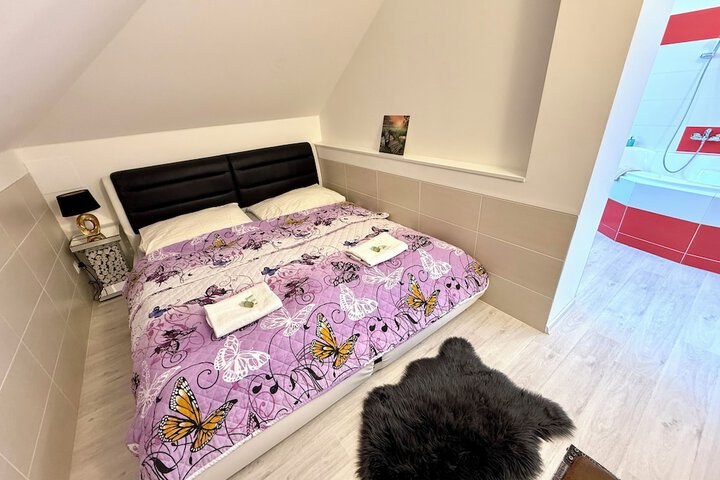 Room 36 of 48
