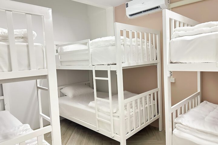 Room 30 of 80