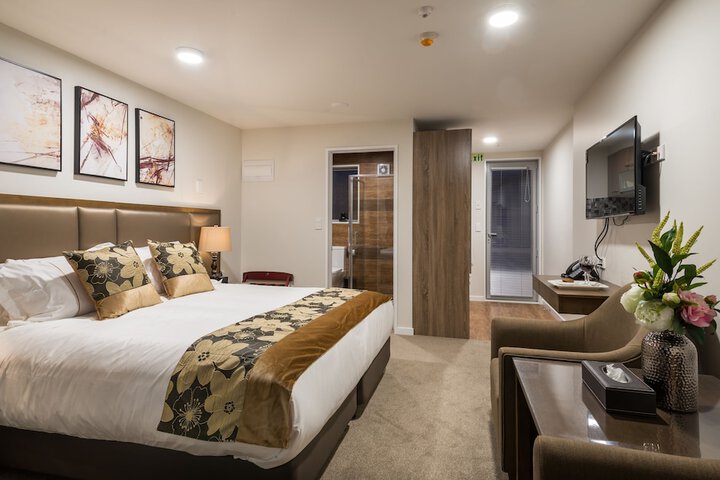 Room 3 of 36