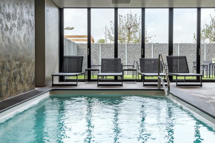 Pool 56 of 106