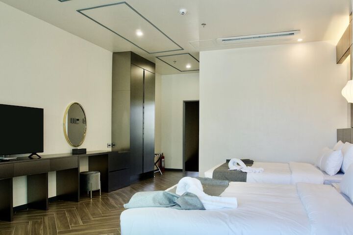 Room 34 of 88