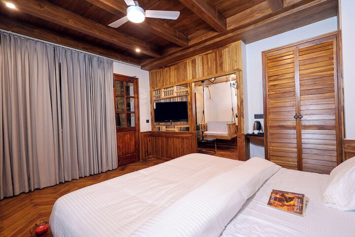 Room 14 of 47