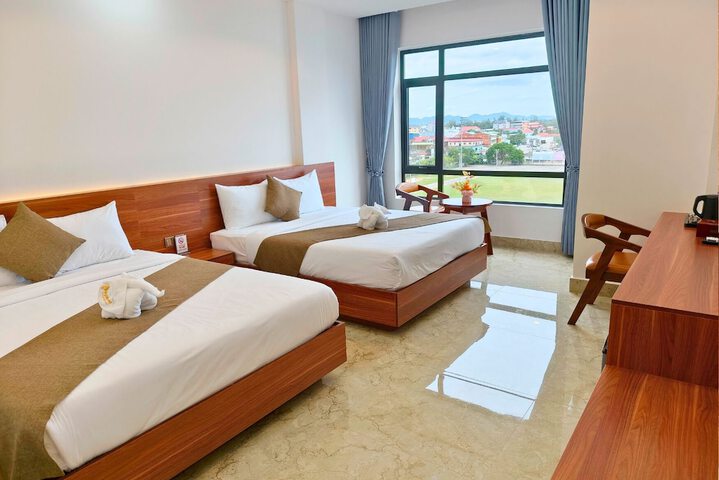 Room 28 of 65