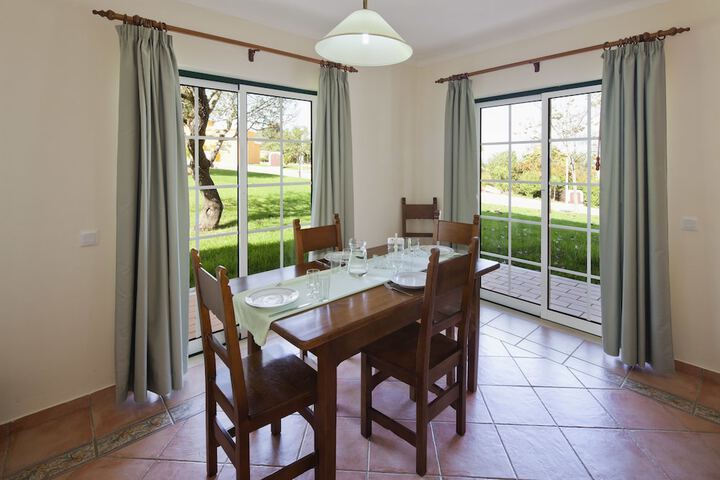 Dining Photos