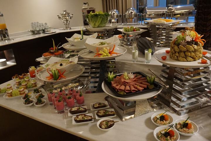 Dining 20 of 25