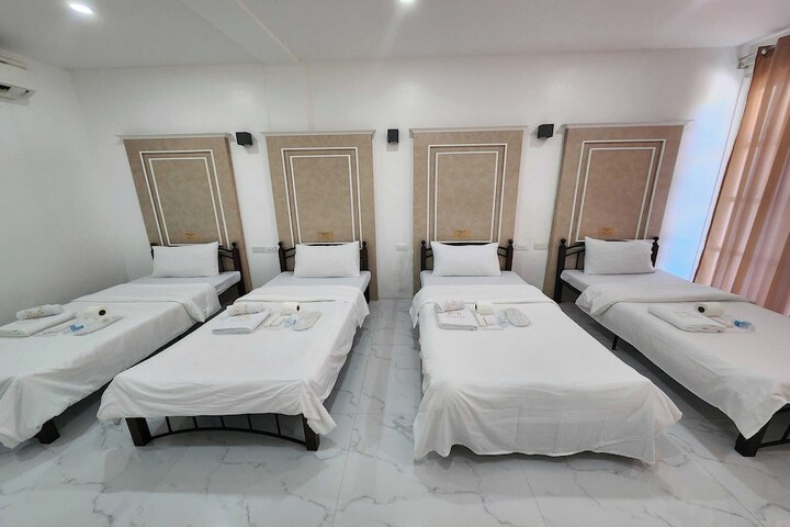 Room 28 of 117