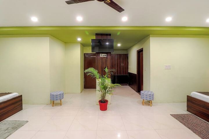 Room 19 of 38