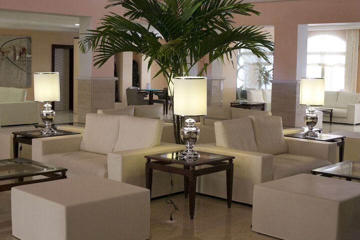 Hotel Interior 7 of 275