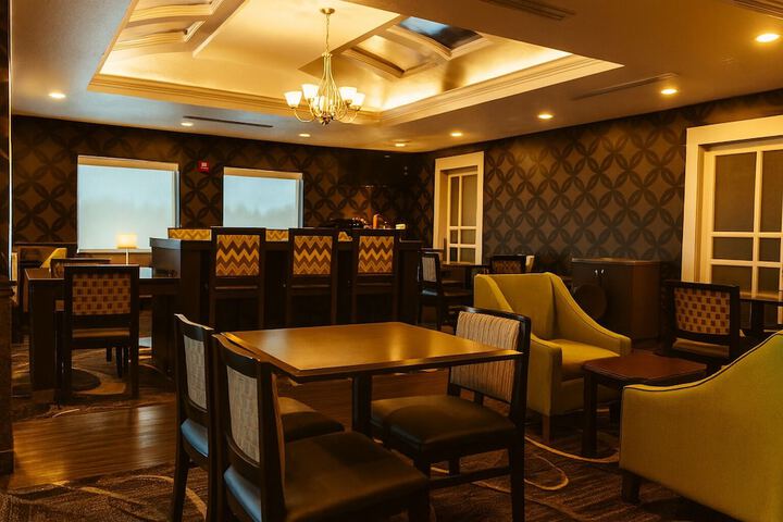 Breakfast/Coffee Service 68 of 75