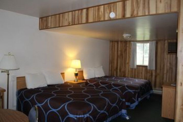 Room 9 of 13
