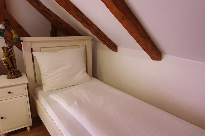 Room 36 of 266