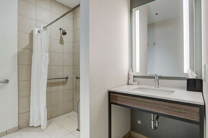 Bathroom shower