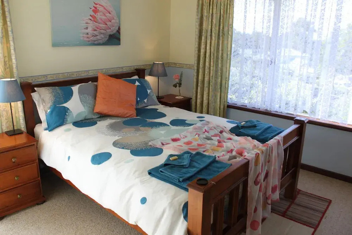 Room 4 of 15