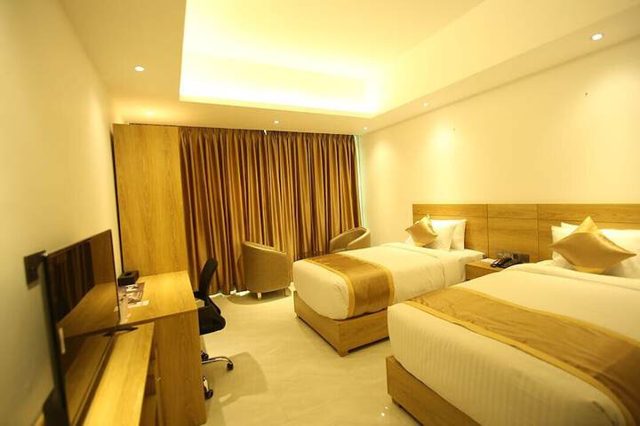 Room 2 of 12