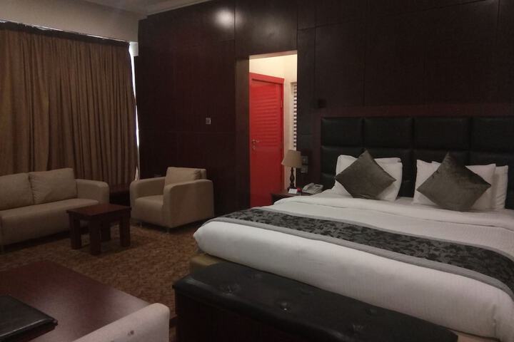 Room 16 of 59