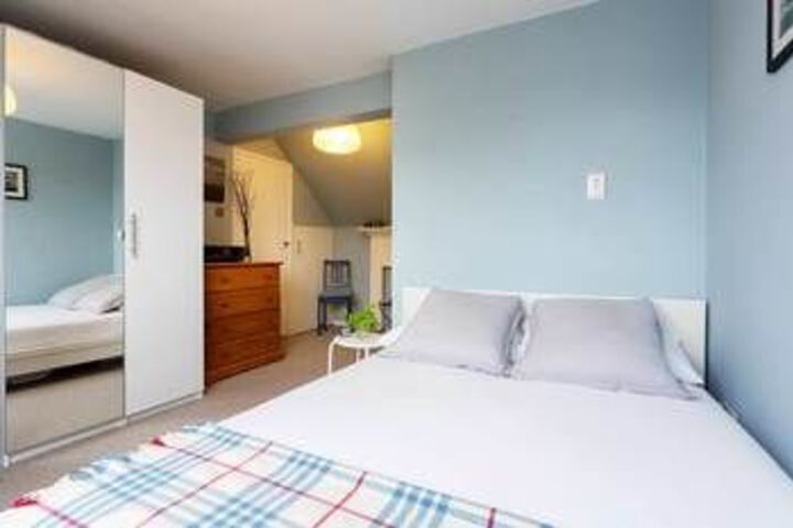 Room 17 of 26