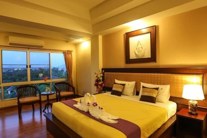 Room 21 of 51