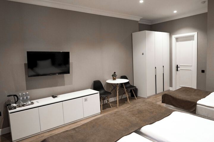 Room 15 of 44