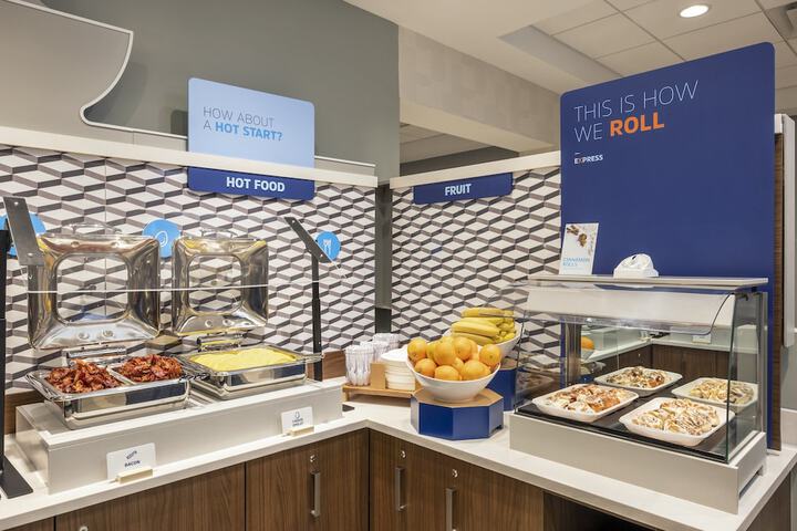 Breakfast/Coffee Service 42 of 76