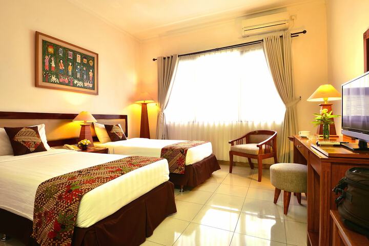 Room 8 of 29