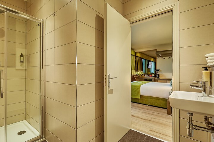 Room 34 of 55