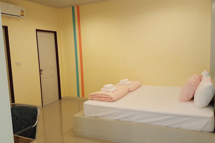 Room 53 of 92