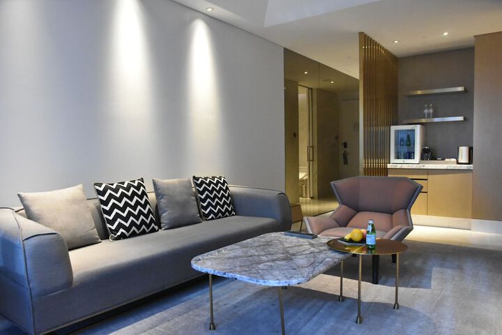 Room 4 of 52