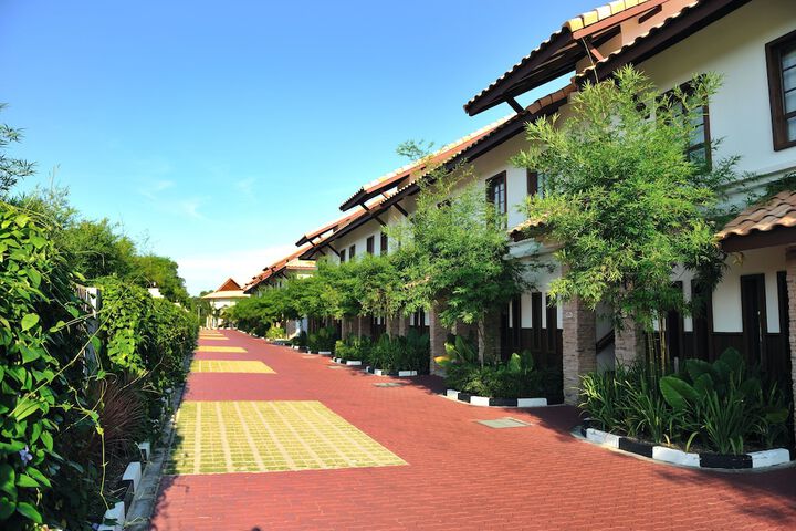 Ballroom/Hall 76 of 90