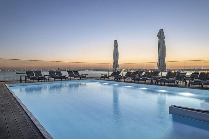 Pool 96 of 191