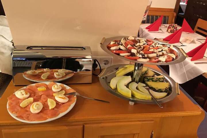Dining 58 of 71