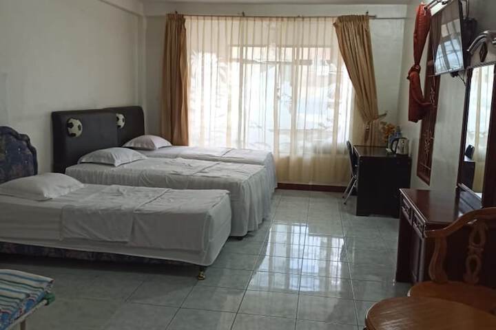 Room 19 of 25